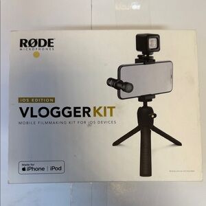 Vlogger Kit for iOS Devices - Black